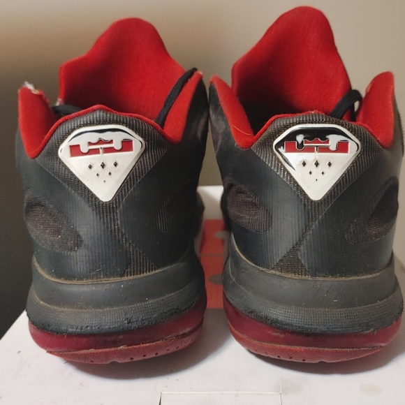 Nike LeBron 9 Low - Picture 3 of 13